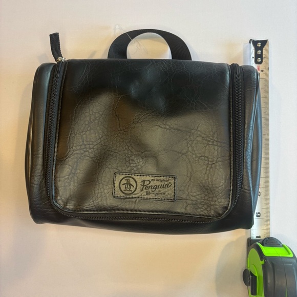 PENGUIN Hanging Toiletry Travel Bag Black Leather w/ Travel Bottle Full Zip NWOT - Picture 3 of 12